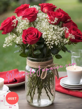 Centro de Mesa de Rosas Rojas y Gipsophilia en Florero Mason Jar México